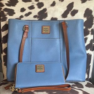 🌟Dooney & Bourke🌟
